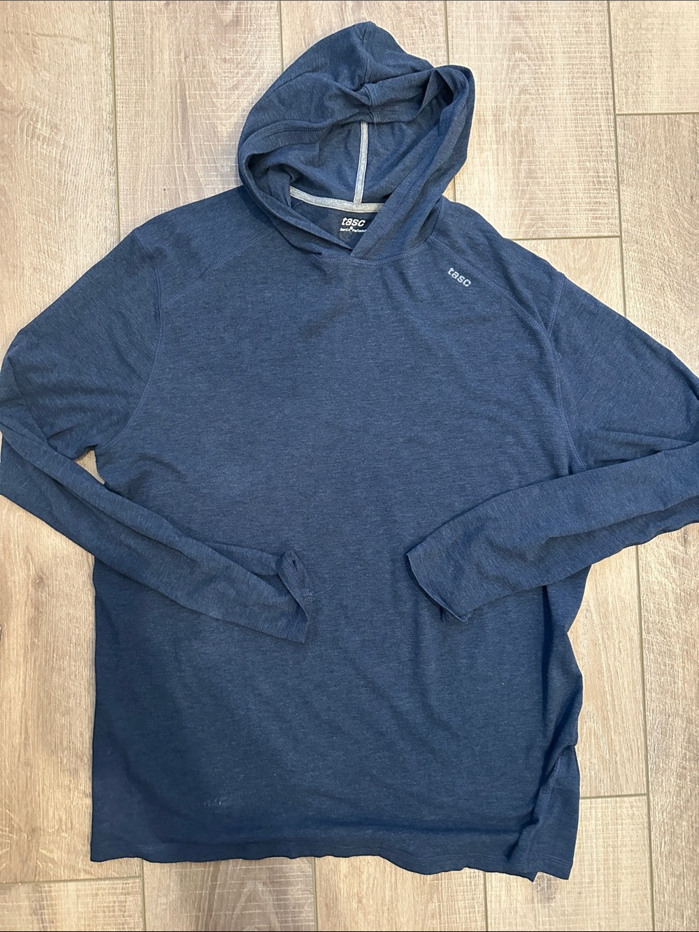 Tasc Performance Men's Hooded Long-Sleeve Shirt — Navy